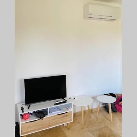 T2 calme climatisé de qualité Сasa de vacaciones *